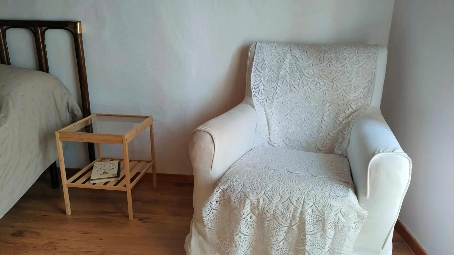 Homestay Affascinante Mansarda Nel Cuore Di Brunate